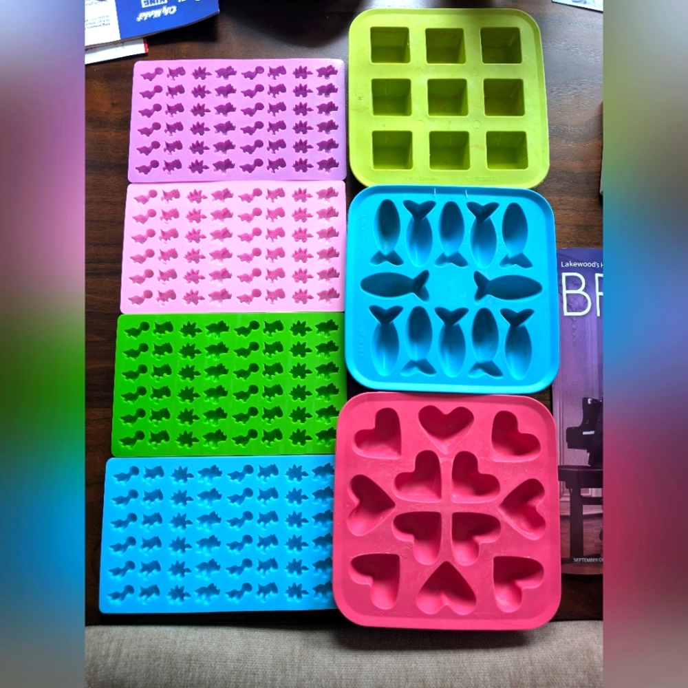 Gummy bear Dinosaur 🦕 molds, Fish, Heart, and Square Molds